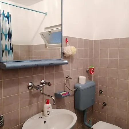 Rada トレビニエ