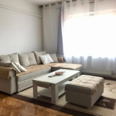 Rada Apartment *