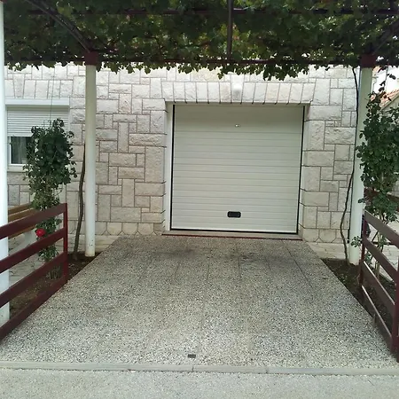 Rada * トレビニエ