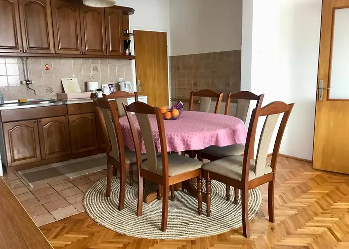 شقة Rada تريبينيي